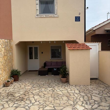 Holiday House Matej Vir Exterior foto